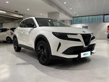 SPOTICAR Alfa Romeo Junior 1.2 136cv Hybrid Edct6 Ibrida Usata -  Ibrido Bianco - Milano - 802453259_3
