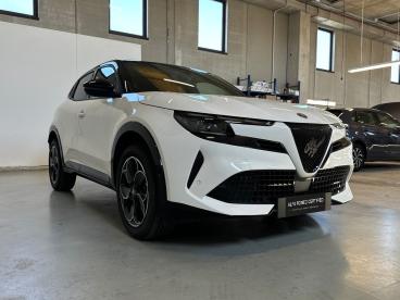 SPOTICAR Alfa Romeo Junior 1.2 145cv Hybrid Edct6 Ibrida Q4 Usata -  Ibrido Bianco - Milano - 802506178_3