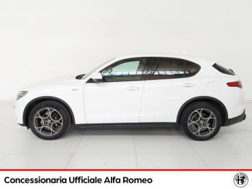 ALFA ROMEO CERTIFIED Alfa Romeo Stelvio 2.2 T Sprint Rwd 190cv Auto Usata - Suv Diesel Bianco - Belluno - 2187478_2