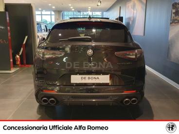 ALFA ROMEO CERTIFIED Alfa Romeo Stelvio 2.9 V6 Quadrifoglio Q4 510cv Auto Usata - Suv Benzina Nero - Belluno - 2187479_3