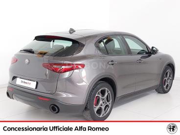 ALFA ROMEO CERTIFIED Alfa Romeo Stelvio 2.2 T Sprint Q4 190cv Auto Usata - Suv Diesel Grigio - Belluno - 2187480_2