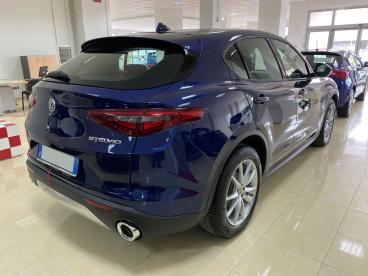 ALFA ROMEO CERTIFIED Alfa Romeo Stelvio 2.2 Turbodiesel 190 Cv At8 Rwd Executive Usata - Suv Diesel Blu - Foggia - 2254649_4