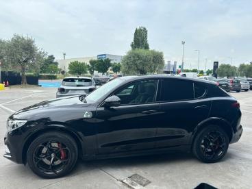 ALFA ROMEO CERTIFIED Alfa Romeo Stelvio 2017 2.9 Bi-t V6 Quadrifoglio Q4 510cv Auto My19 Usata - Suv Benzina Nero - Parma - 2270233_3