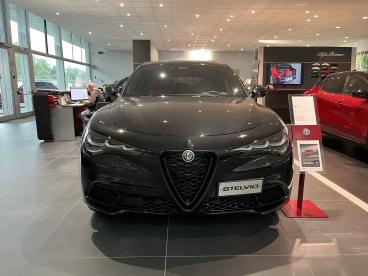 ALFA ROMEO CERTIFIED Alfa Romeo Stelvio 2.2 Turbodiesel 160 Cv At8 Rwd Veloce Usata - Suv Diesel Nero - Vigevano - 2270460_1
