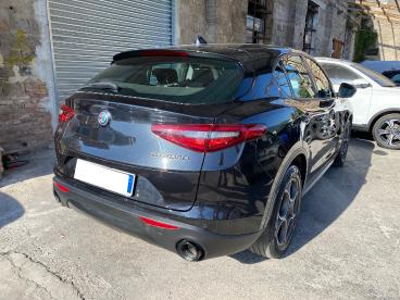 ALFA ROMEO CERTIFIED Alfa Romeo Stelvio Mid2.2 Jtdm 190hp Atx Usata - Suv Diesel Nero - Casamarciano - 2270615_3