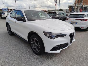 ALFA ROMEO CERTIFIED Alfa Romeo Stelvio 2.2 Turbodiesel 210 Cv At8 Q4 Sprint Usata - Suv Diesel Bianco - Grugliasco - 2276271_1