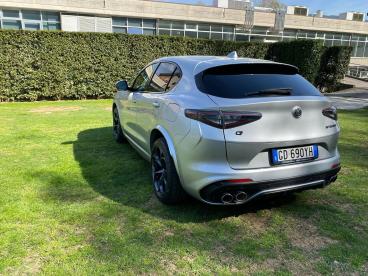 ALFA ROMEO CERTIFIED Alfa Romeo Stelvio 2.9 V6 Quadrifoglio Q4 510cv Aut Usata - Suv Benzina Grigio - Fisciano - 2326501_4