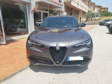 ALFA ROMEO CERTIFIED Alfa Romeo Stelvio 2.2 Turbodiesel 210 Cv At8 Q4 Veloce Usata - Suv Diesel Grigio - Arezzo - 2349043_2