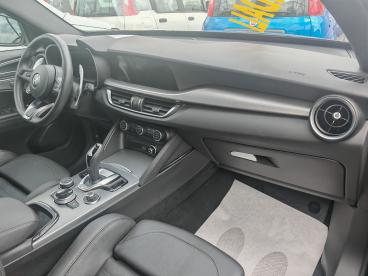 ALFA ROMEO CERTIFIED Alfa Romeo Stelvio 2.2 Turbodiesel 210 Cv At8 Q4 Veloce Usata - Suv Diesel Nero - Grugliasco - 2350320_4