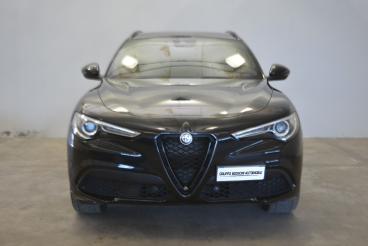 ALFA ROMEO CERTIFIED Alfa Romeo Stelvio 2020 2.2 T Veloce Q4 210cv Auto Usata - Suv Diesel Nero - Desenzano Del Garda - 2355432_2