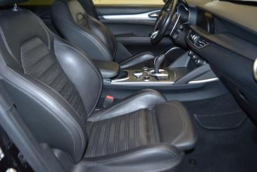 ALFA ROMEO CERTIFIED Alfa Romeo Stelvio 2020 2.2 T Veloce Q4 210cv Auto Usata - Suv Diesel Nero - Desenzano Del Garda - 2355432_5