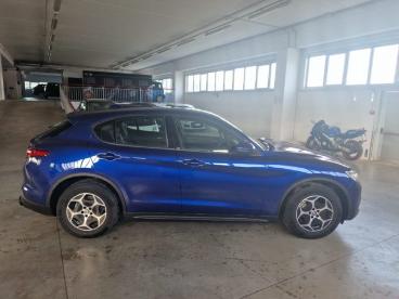ALFA ROMEO CERTIFIED Alfa Romeo Stelvio 2.2 Turbodiesel 160 Cv At8 Rwd Business Usata - Suv Diesel Blu - Orvieto - 2366403_4