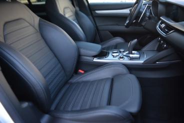 ALFA ROMEO CERTIFIED Alfa Romeo Stelvio 2023 2.2 T Veloce Q4 210cv Auto Usata - Suv Diesel Bianco - Desenzano Del Garda - 2370509_5