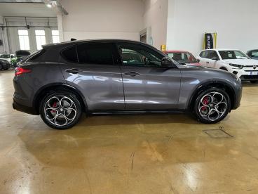 ALFA ROMEO CERTIFIED Alfa Romeo Stelvio 2.2 T Veloce Q4 210cv Auto Usata - Suv Diesel Grigio - Parma - 2371269_3