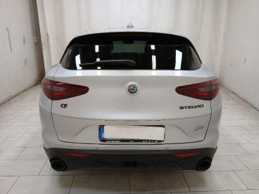 ALFA ROMEO CERTIFIED Alfa Romeo Stelvio 2.2 T Sprint Q4 190cv Auto Usata - Suv Diesel Argento - Cuneo - 2377528_5