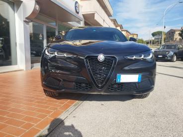 ALFA ROMEO CERTIFIED Alfa Romeo Stelvio 2.2 Turbodiesel 210 Cv At8 Q4 Veloce Usata - Suv Diesel Nero - Arezzo - 2390599_2