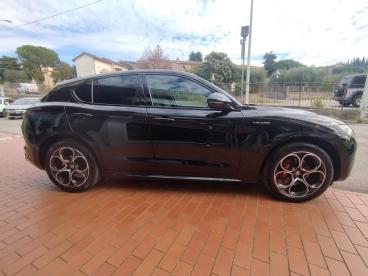 ALFA ROMEO CERTIFIED Alfa Romeo Stelvio 2.2 Turbodiesel 210 Cv At8 Q4 Veloce Usata - Suv Diesel Nero - Arezzo - 2390599_4