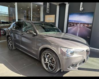 ALFA ROMEO CERTIFIED Alfa Romeo Stelvio 2020 2.2 T Veloce Q4 210cv Auto Usata - Suv Diesel Grigio - Salerno - 2398025_3