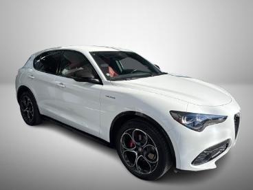 ALFA ROMEO CERTIFIED Alfa Romeo Stelvio 2023 2.2 T Veloce Q4 210cv Auto Usata - Suv Diesel Bianco - Salerno - 2398026_1