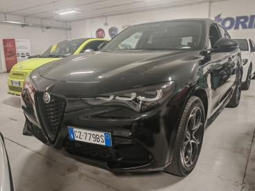 ALFA ROMEO CERTIFIED Alfa Romeo Stelvio 2.2 Turbodiesel 210 Cv At8 Q4 Veloce Usata - Suv Diesel Nero - Grugliasco - 2400635_2