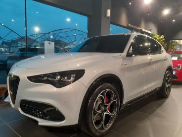ALFA ROMEO CERTIFIED Alfa Romeo Stelvio Veloce 2.2 T 210cv Q4 Usata - Suv Diesel Grigio - Vigevano - 2405327_1
