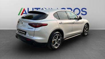 ALFA ROMEO CERTIFIED Alfa Romeo Stelvio 2020 2.2 T Sprint Q4 190cv Auto Usata - Suv Diesel Grigio - Borgaro Torinese - 2407880_5