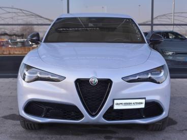 ALFA ROMEO CERTIFIED Alfa Romeo Stelvio 2023 2.2 T Veloce Q4 210cv Auto Usata - Suv Diesel Bianco - Desenzano Del Garda - 2422161_2