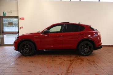 ALFA ROMEO CERTIFIED Alfa Romeo Stelvio 2023 2.2 T Veloce Q4 210cv Auto Usata - Suv Diesel Rosso - Desenzano Del Garda - 2425559_3