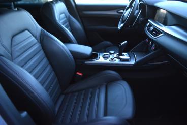 ALFA ROMEO CERTIFIED Alfa Romeo Stelvio 2023 2.2 T Veloce Q4 210cv Auto Usata - Suv Diesel Bianco - Desenzano Del Garda - 2425883_5