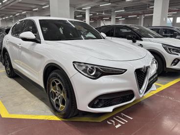 ALFA ROMEO CERTIFIED Alfa Romeo Stelvio 2.2 Td 190 Cv Super Business At8 Q4 Usata - Suv Diesel Bianco - Palermo - 2428462_3