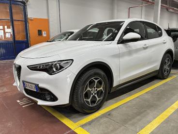 ALFA ROMEO CERTIFIED Alfa Romeo Stelvio 2.2 Td 190 Cv Super Business At8 Q4 Usata - Suv Diesel Bianco - Palermo - 2428462_4