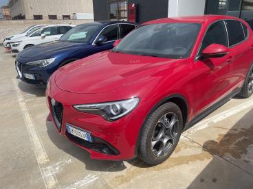 ALFA ROMEO CERTIFIED Alfa Romeo Stelvio 2.2 Turbodiesel 190 Cv At8 Q4 Sprint Usata - Suv Diesel Rosso - Foggia - 2428954_2