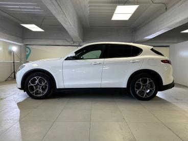 SPOTICAR Alfa Romeo Stelvio 2.2 Td 190 Cv Sprint At8 Q4 Usata - Suv Diesel Bianco - Milano - 802433100_4