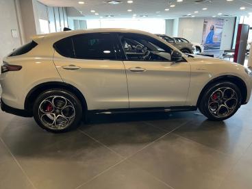 ALFA ROMEO CERTIFIED Alfa Romeo Stelvio 2.2 T Veloce Q4 210cv Auto Usata - Suv Diesel Grigio - Parma - 2434779_3