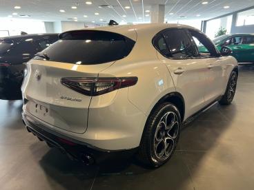 ALFA ROMEO CERTIFIED Alfa Romeo Stelvio 2.2 T Veloce Q4 210cv Auto Usata - Suv Diesel Grigio - Parma - 2434779_4
