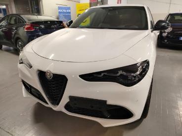 SPOTICAR Alfa Romeo Stelvio 2.2 Turbodiesel 210 Cv At8 Q4 Veloce Usata - Suv Diesel Bianco - Cesena - 502435997_2