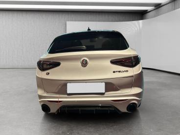 ALFA ROMEO CERTIFIED Alfa Romeo Stelvio 2.2 T Tributo Italiano Q4 210cv Auto Usata - Suv Diesel Bianco - Cuneo - 2436823_4