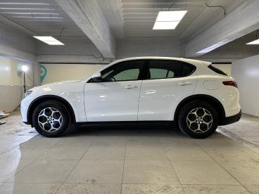 ALFA ROMEO CERTIFIED Alfa Romeo Stelvio 2.2 Turbo Diesel 190cv At8 Q4 Super Usata - Suv Diesel Bianco - Milano - 2436940_4