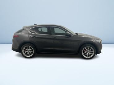 ALFA ROMEO CERTIFIED Alfa Romeo Stelvio 2.2 T Executive Q4 210cv Auto My19 Usata - Suv Diesel Grigio - Saronno - 2439226_3