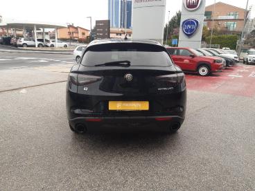 ALFA ROMEO CERTIFIED Alfa Romeo Stelvio 2.2 Td 210 Cv Sprint At8 Q4 Usata - Suv Diesel Nero - Campobasso - 2440945_4