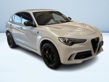 ALFA ROMEO CERTIFIED Alfa Romeo Stelvio 2.9 V6 Quadrifoglio Q4 510cv Auto Usata - Suv Benzina Bianco - Saronno - 2442654_3
