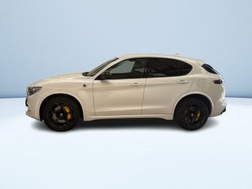 ALFA ROMEO CERTIFIED Alfa Romeo Stelvio 2.9 V6 Quadrifoglio Q4 510cv Auto Usata - Suv Benzina Bianco - Saronno - 2442654_4