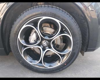ALFA ROMEO CERTIFIED Alfa Romeo Stelvio 2.0 Turbo 280 Cv At8 Q4 Veloce Usata - Suv Benzina Nero - Sassuolo - 2442904_5