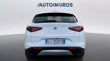 ALFA ROMEO CERTIFIED Alfa Romeo Stelvio 2022 2.2 T Super Business Q4 190cv Auto Usata - Suv Diesel Bianco - Borgaro Torinese - 2448429_4