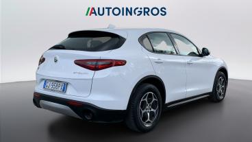 ALFA ROMEO CERTIFIED Alfa Romeo Stelvio 2022 2.2 T Super Business Q4 190cv Auto Usata - Suv Diesel Bianco - Borgaro Torinese - 2448429_5