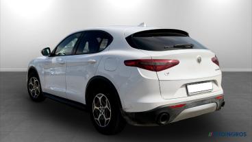 ALFA ROMEO CERTIFIED Alfa Romeo Stelvio 2022 2.2 T Super Business Q4 190cv Auto Usata - Suv Diesel Bianco - Borgaro Torinese - 2448431_3