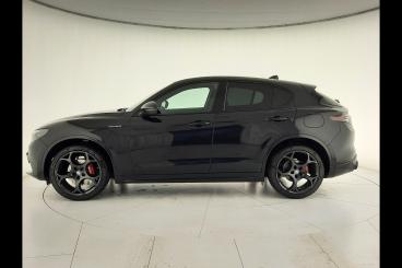 ALFA ROMEO CERTIFIED Alfa Romeo Stelvio 2023 2.2 T Veloce Q4 210cv Auto Usata - Suv Diesel Nero - Desenzano Del Garda - 2448441_3