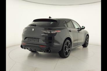 ALFA ROMEO CERTIFIED Alfa Romeo Stelvio 2023 2.2 T Veloce Q4 210cv Auto Usata - Suv Diesel Nero - Desenzano Del Garda - 2448441_4