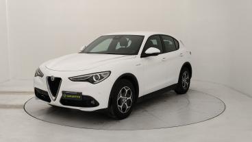 ALFA ROMEO CERTIFIED Alfa Romeo Stelvio 2022 2.2 T Super Business Q4 190cv Auto Usata - Suv Diesel Bianco - Borgaro Torinese - 2450439_1
