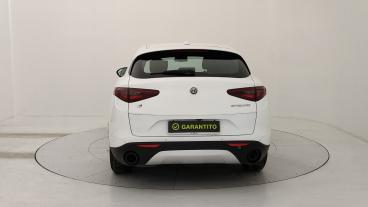 ALFA ROMEO CERTIFIED Alfa Romeo Stelvio 2022 2.2 T Super Business Q4 190cv Auto Usata - Suv Diesel Bianco - Borgaro Torinese - 2450439_4